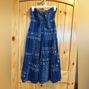 Strapless dress with built in bra